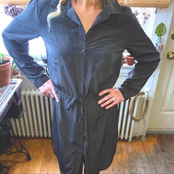 Shirt dress, grey with sewn-in ribbon belt. Old Navy. Size M. 100% Tencel. - Picture 3 of 5